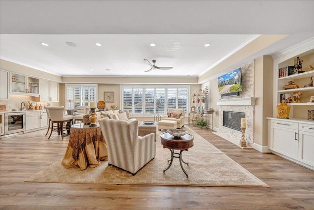 65 Birdie LN, Penhook, VA 24137