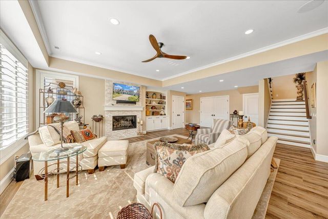 65 Birdie LN, Penhook, VA 24137