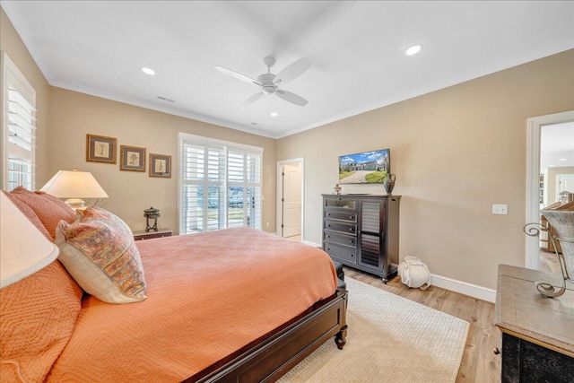 65 Birdie LN, Penhook, VA 24137