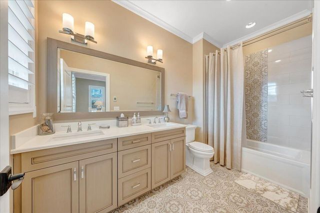 65 Birdie LN, Penhook, VA 24137