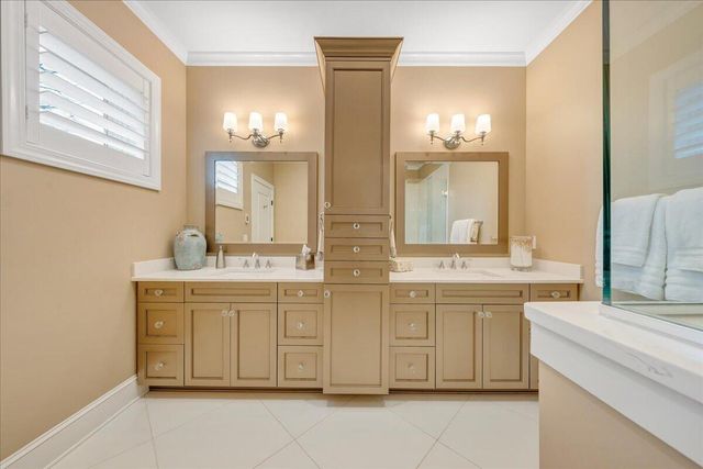 65 Birdie LN, Penhook, VA 24137