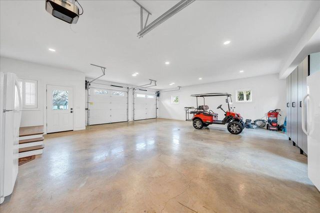 65 Birdie LN, Penhook, VA 24137