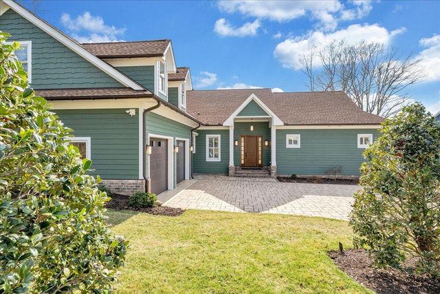 65 Birdie LN, Penhook, VA 24137