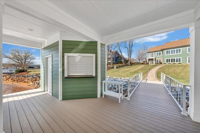 65 Birdie LN, Penhook, VA 24137