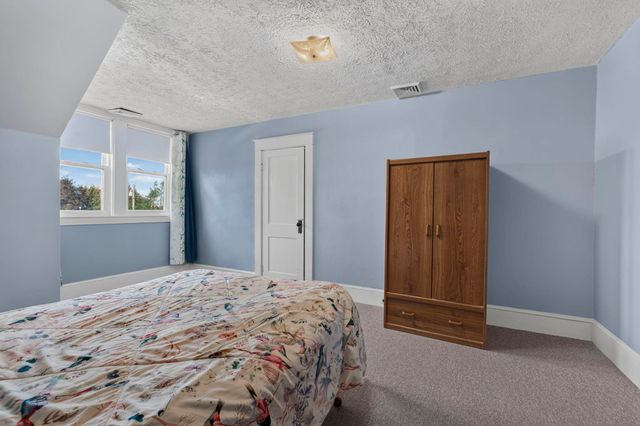663 Amory Street, Manchester, NH 03102