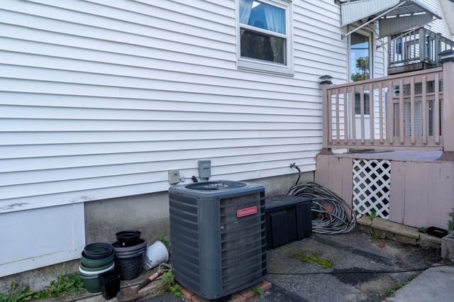 663 Amory Street, Manchester, NH 03102