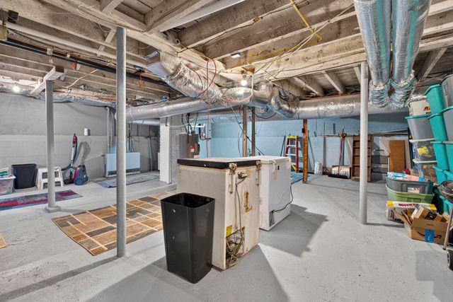663 Amory Street, Manchester, NH 03102