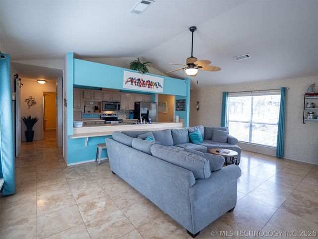 3684 Comanche Drive, Kingston, OK 73439