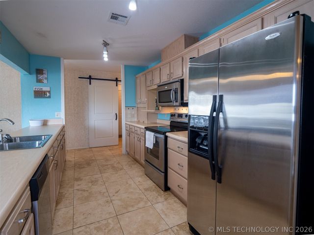 3684 Comanche Drive, Kingston, OK 73439