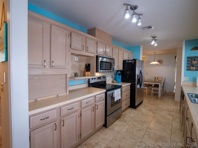 3684 Comanche Drive, Kingston, OK 73439