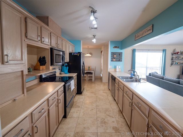 3684 Comanche Drive, Kingston, OK 73439