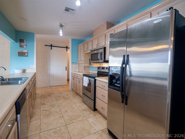 3684 Comanche Drive, Kingston, OK 73439