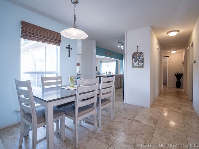 3684 Comanche Drive, Kingston, OK 73439