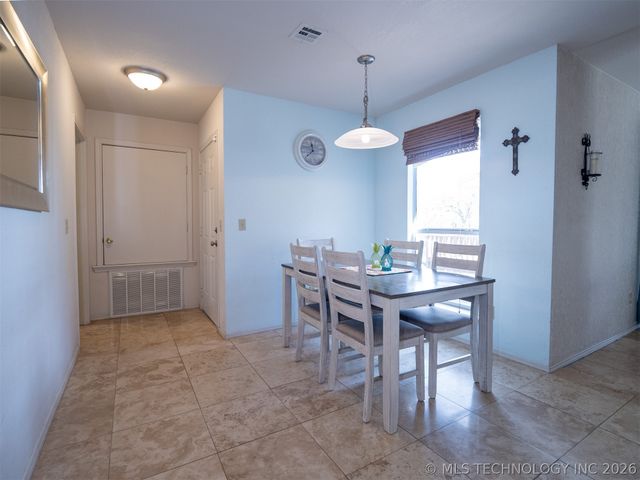 3684 Comanche Drive, Kingston, OK 73439