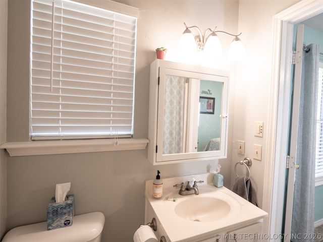 3684 Comanche Drive, Kingston, OK 73439