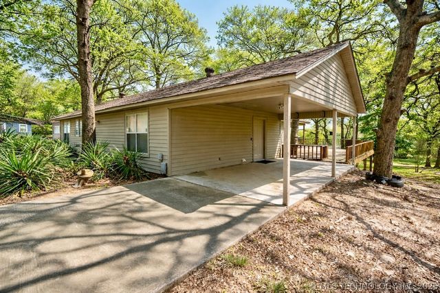 3684 Comanche Drive, Kingston, OK 73439