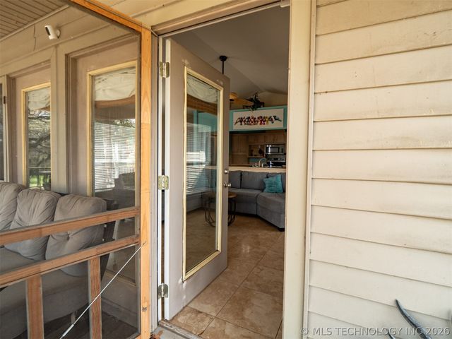 3684 Comanche Drive, Kingston, OK 73439