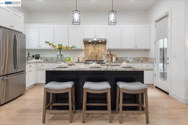 4026 Chalk Hill Way, Dublin, CA 94568