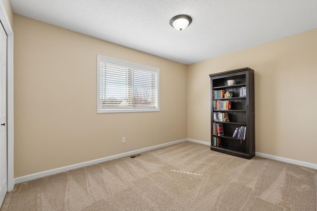 37915 Gerald Avenue, North Branch, MN 55056
