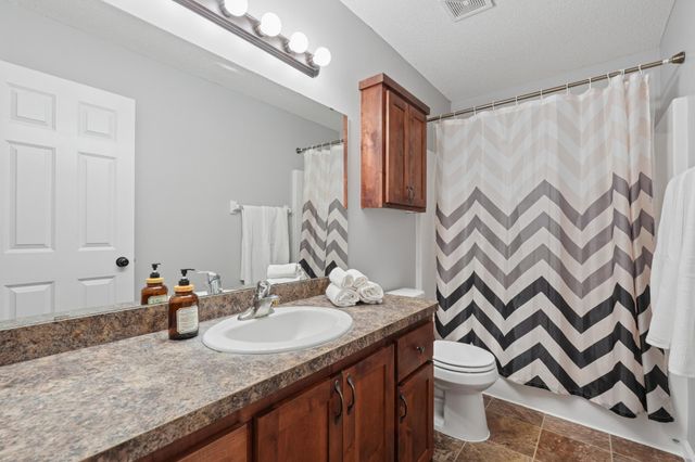 37915 Gerald Avenue, North Branch, MN 55056