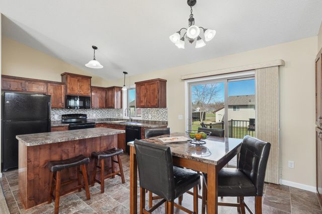 37915 Gerald Avenue, North Branch, MN 55056