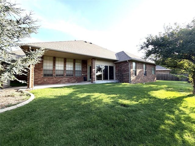 2816 Land Run Road, Moore, OK 73160