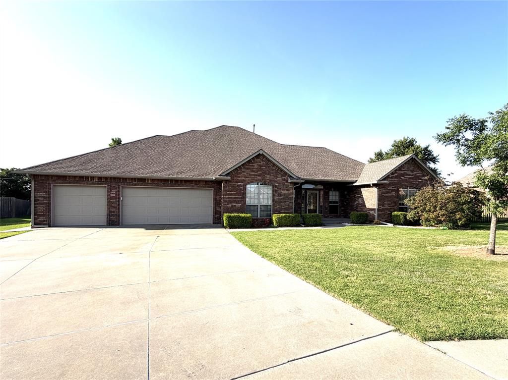 2816 Land Run Road, Moore, OK 73160