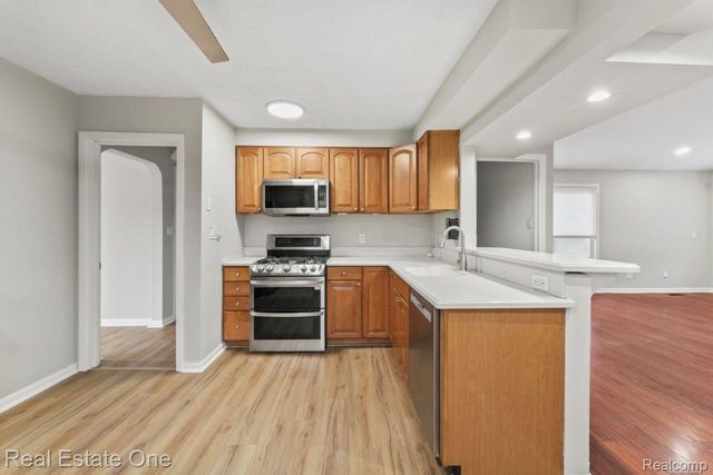1300 Nightingale Street, Dearborn, MI 48128