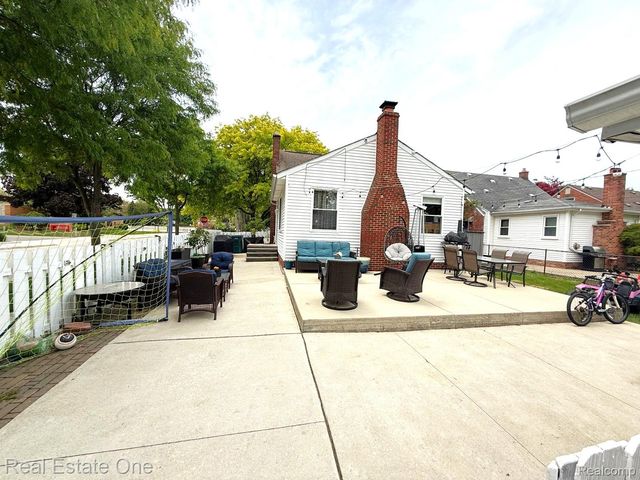 1300 Nightingale Street, Dearborn, MI 48128