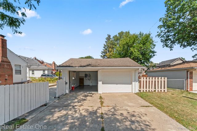 1300 Nightingale Street, Dearborn, MI 48128