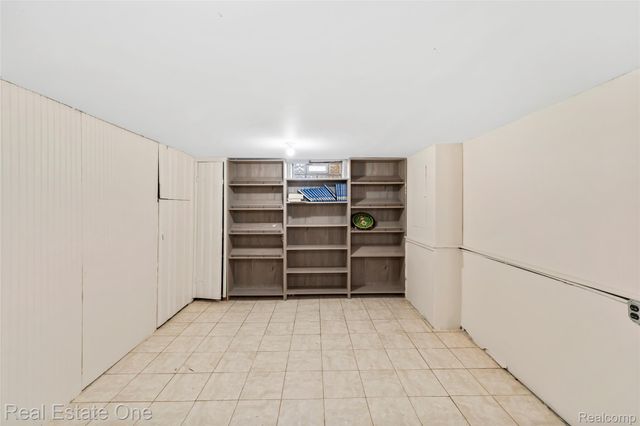 1300 Nightingale Street, Dearborn, MI 48128