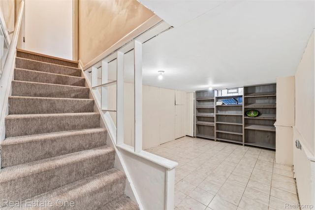 1300 Nightingale Street, Dearborn, MI 48128