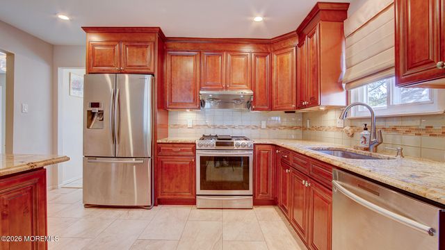 1 Rustic Lane, Matawan, NJ 07747