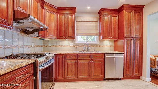 1 Rustic Lane, Matawan, NJ 07747