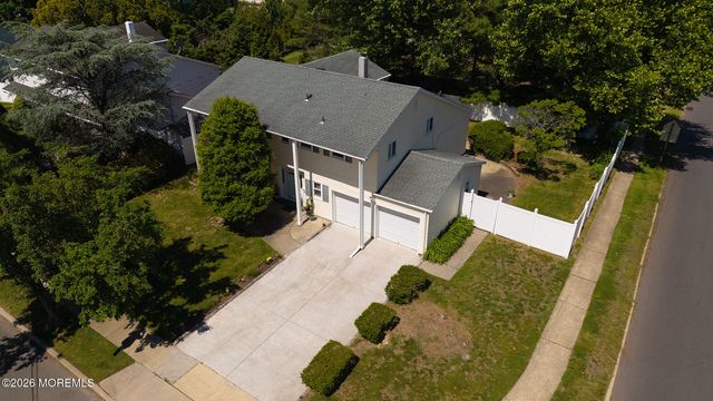 1 Rustic Lane, Matawan, NJ 07747