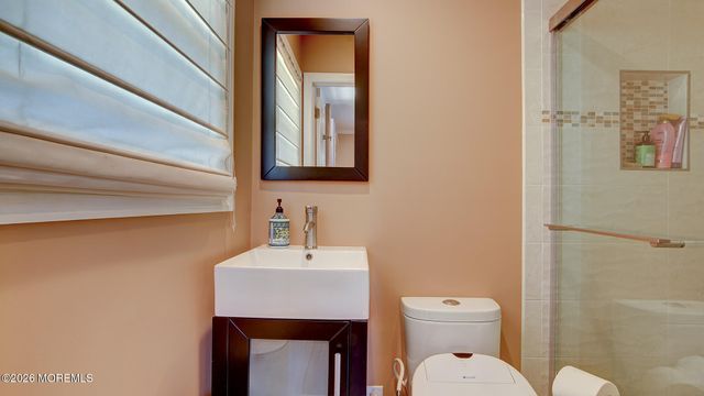 1 Rustic Lane, Matawan, NJ 07747