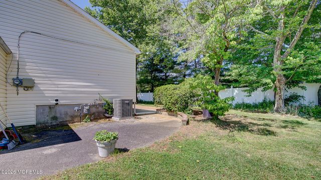 1 Rustic Lane, Matawan, NJ 07747