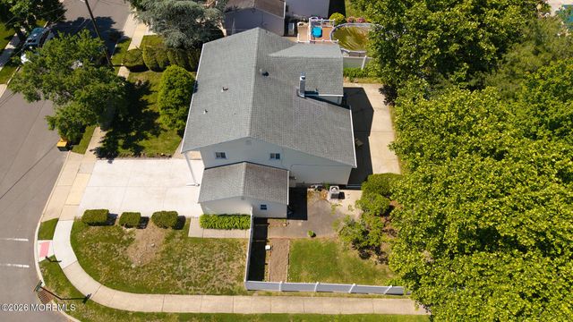 1 Rustic Lane, Matawan, NJ 07747
