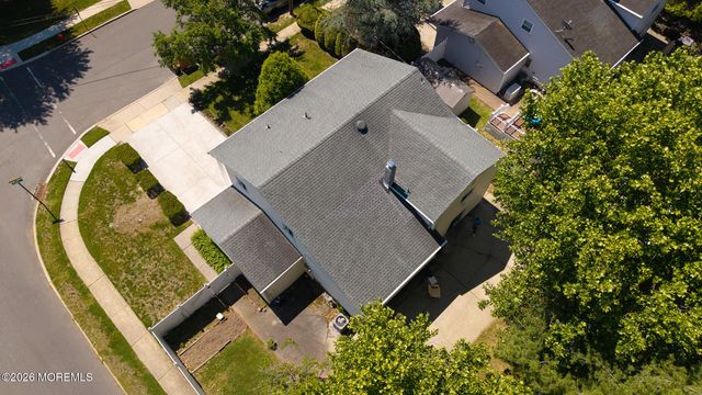 1 Rustic Lane, Matawan, NJ 07747