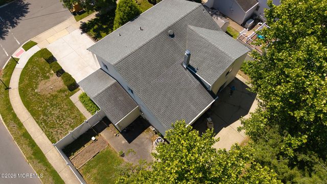 1 Rustic Lane, Matawan, NJ 07747