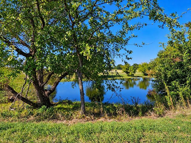 380 Pleasant View Drive, Bridgeport, TX 76426