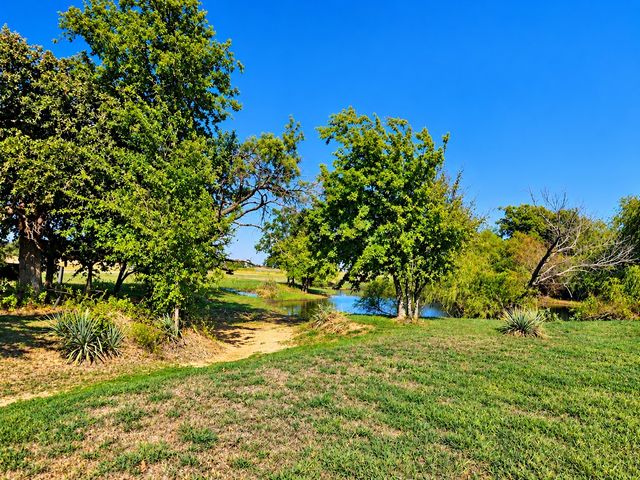 380 Pleasant View Drive, Bridgeport, TX 76426