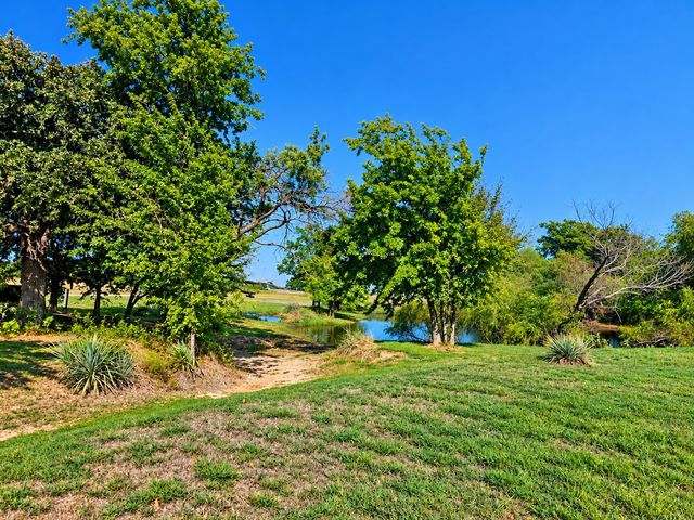 380 Pleasant View Drive, Bridgeport, TX 76426