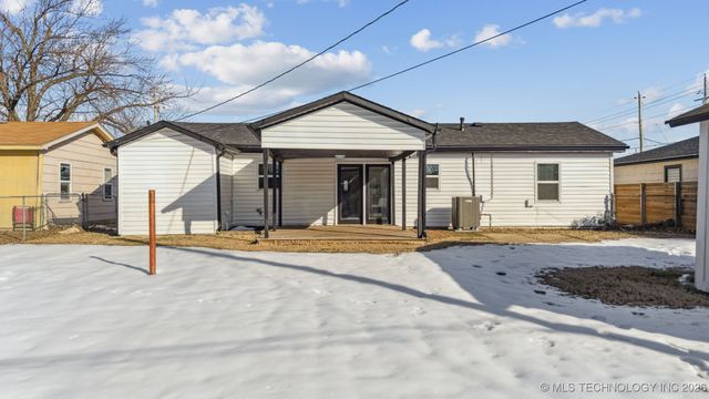 104 W 11th Street, Owasso, OK 74055