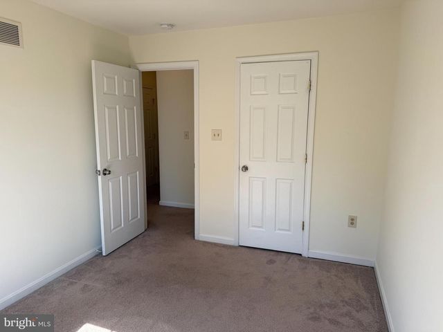 99 HIGHLAND CIR, Newark, DE 19713