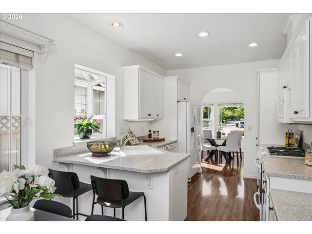 3461 MERRYVALE Rd, Eugene, OR 97404