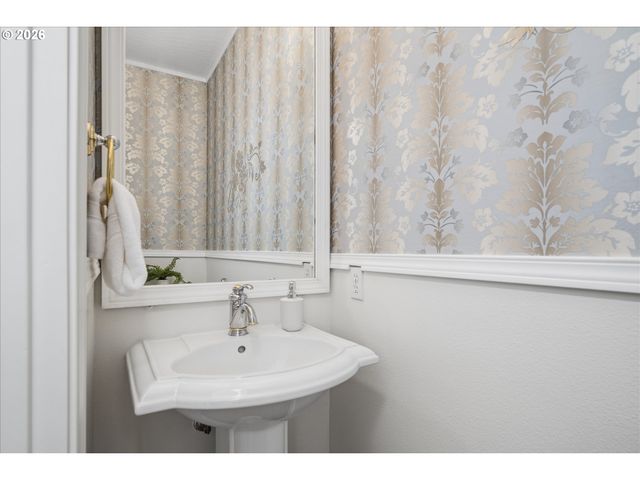 3461 MERRYVALE Rd, Eugene, OR 97404