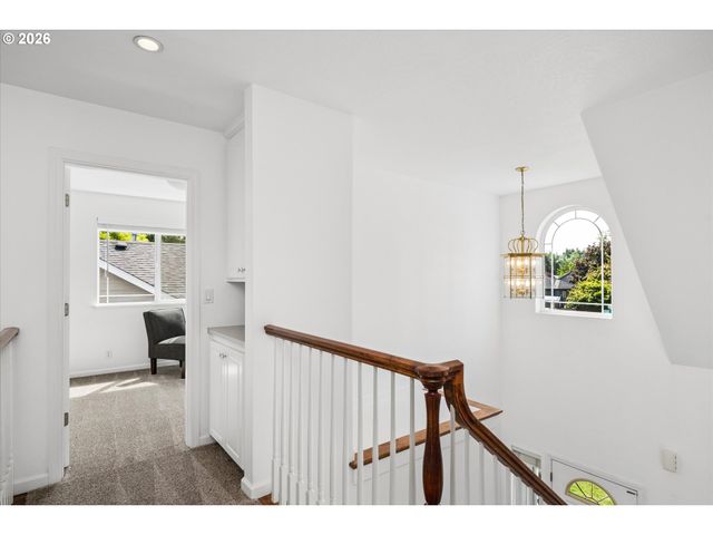 3461 MERRYVALE Rd, Eugene, OR 97404