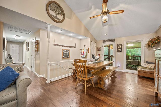 154 Dea Thomas Road, Hazel Green, AL 35750