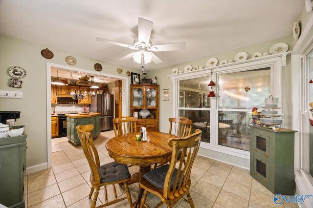 154 Dea Thomas Road, Hazel Green, AL 35750